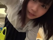 清純日本嫩妹自拍開腿手淫